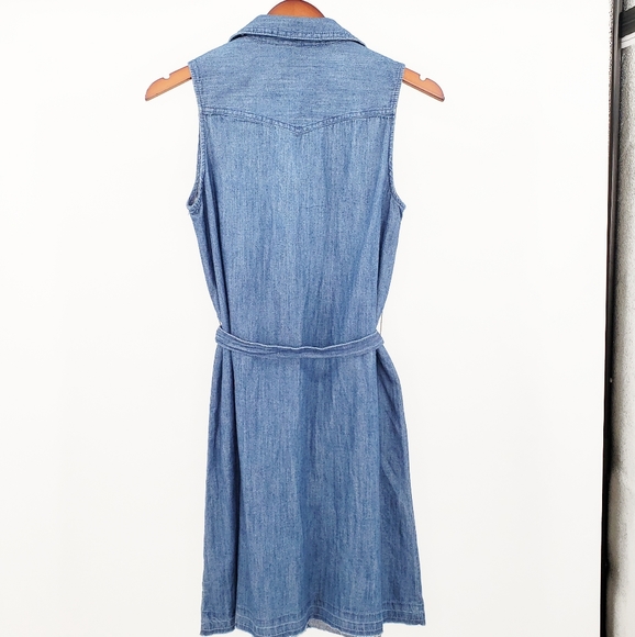 NEW Sleeveless Belted Chambray Shirtdress Med Wash - Picture 5 of 5